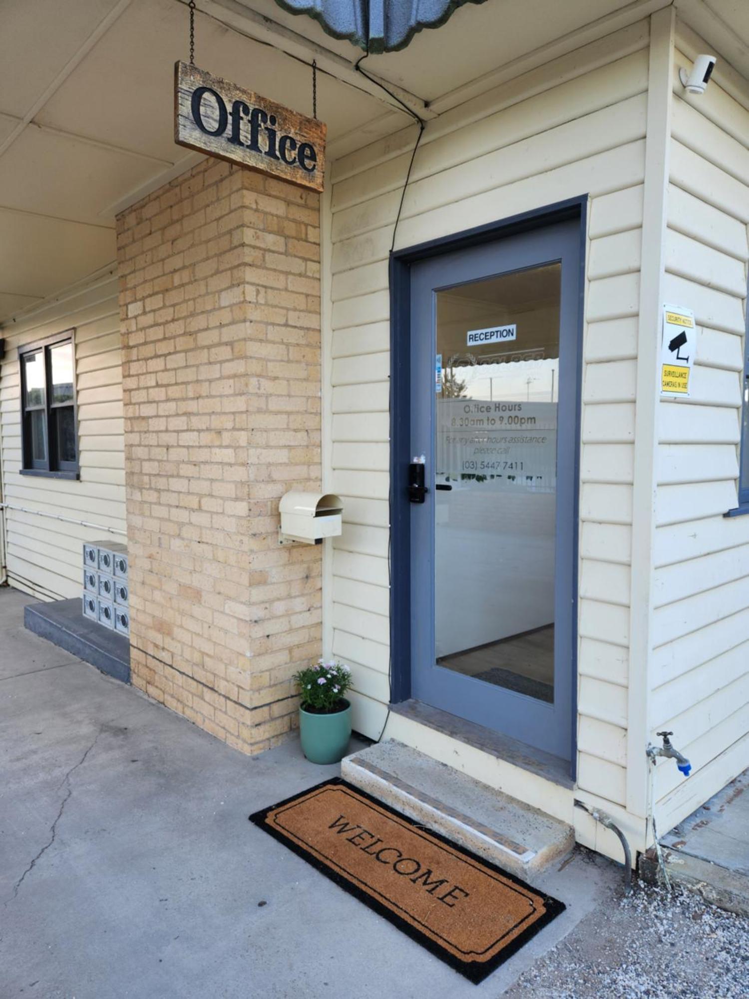 Calder Family Motel Bendigo Extérieur photo