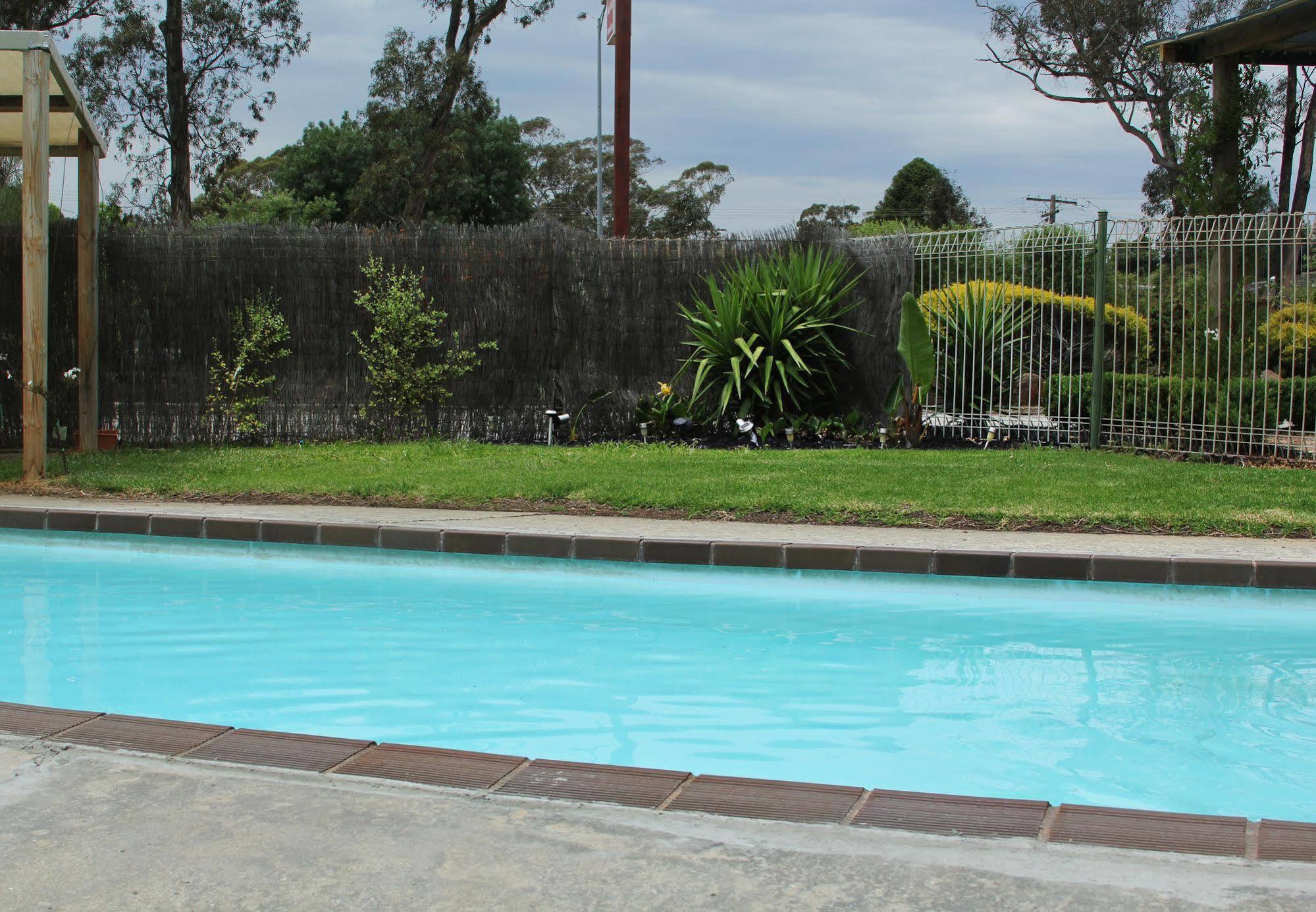 Calder Family Motel Bendigo Extérieur photo